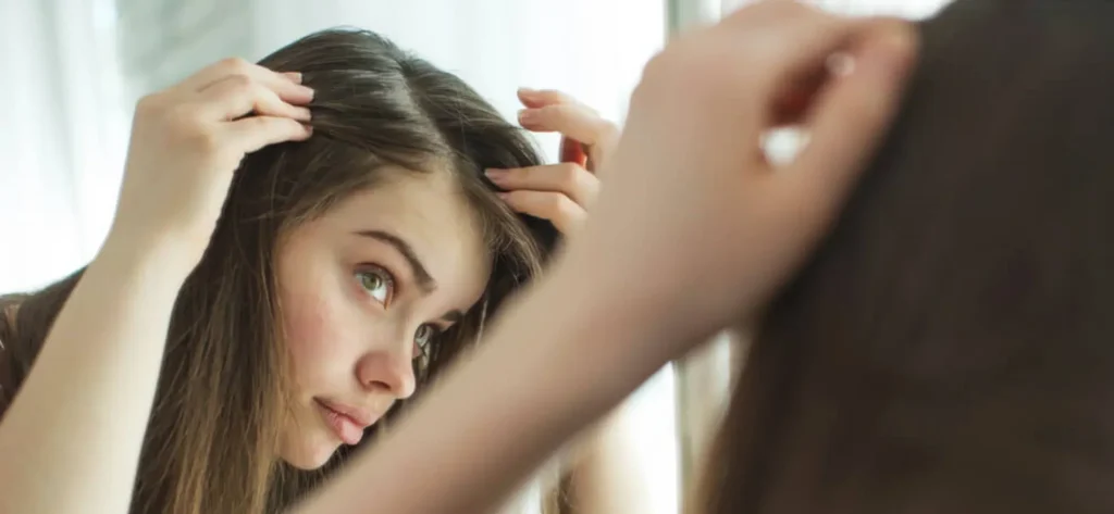 چرا ریشه موها چرب اما نوک آنها خشک است؟